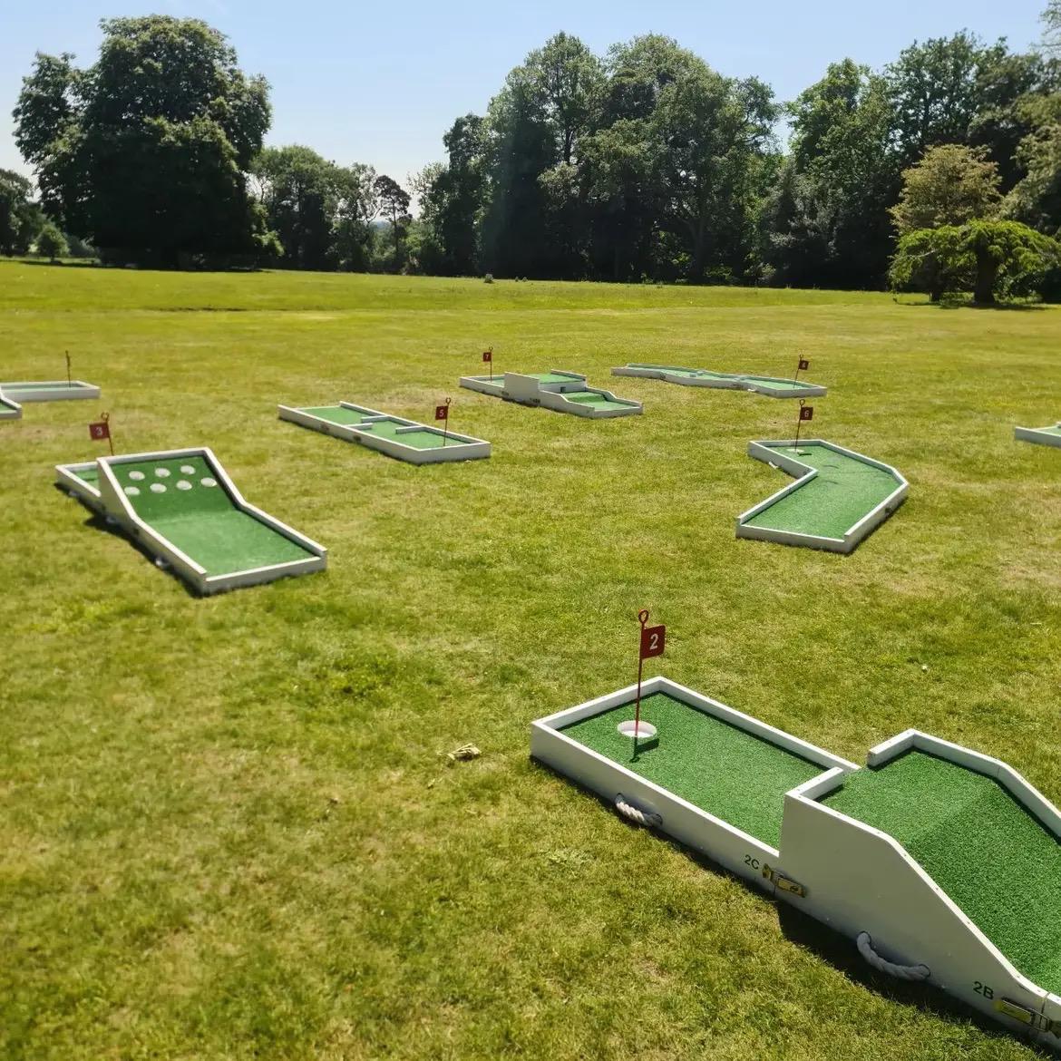 Putt & Pour at Two Beacons Vineyard